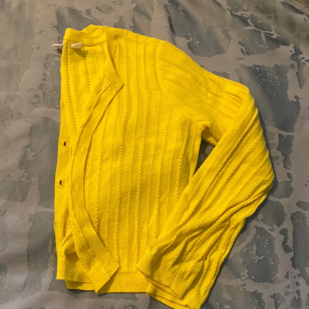 Gap Kids Yellow Knit Light Sweater, Medium, NWOT - Picture 1 of 10